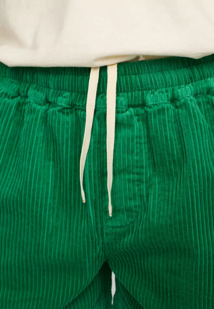 Revolution Green Cord Casual Shorts Herren grün